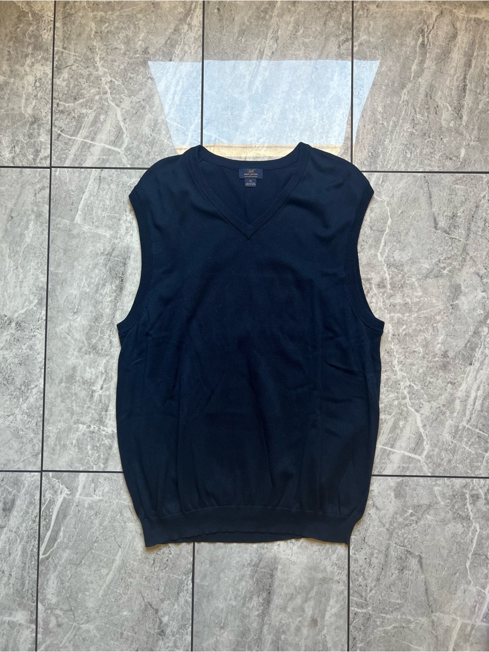 Brooks Brothers 346 Sweater Vest Mens XL Navy Blue Solid Cotton V-Neck Pullover